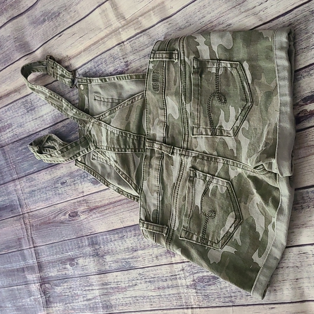 Justice Army Overall Shorts, size 7 - Picture 3 of 3